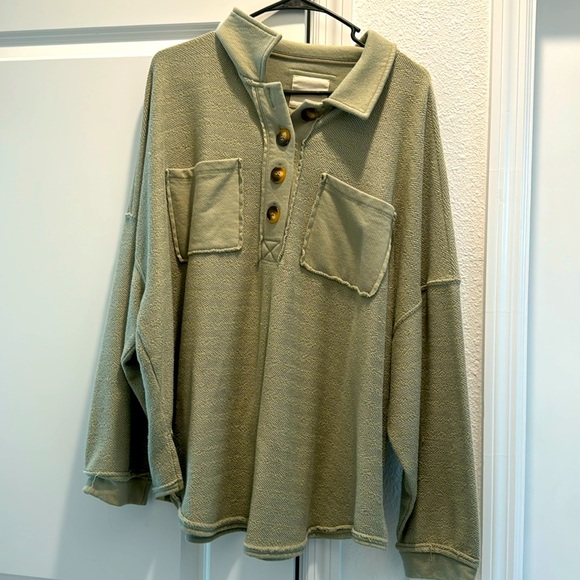 American Eagle Outfitters Tops - AE sweatshirt